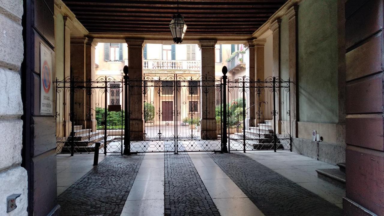 Marconi Rooms Loggia Delle Erbe Верона Экстерьер фото
